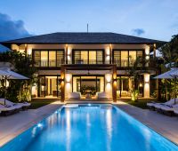 Villa Gendang, Villa bei Nacht